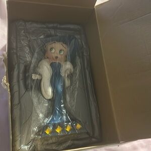The Danbury Mint Betty Boop Figurine new open box